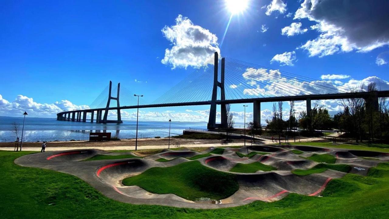 Appartamento Bom Dia Parque Nacoes Lisboax Esterno foto